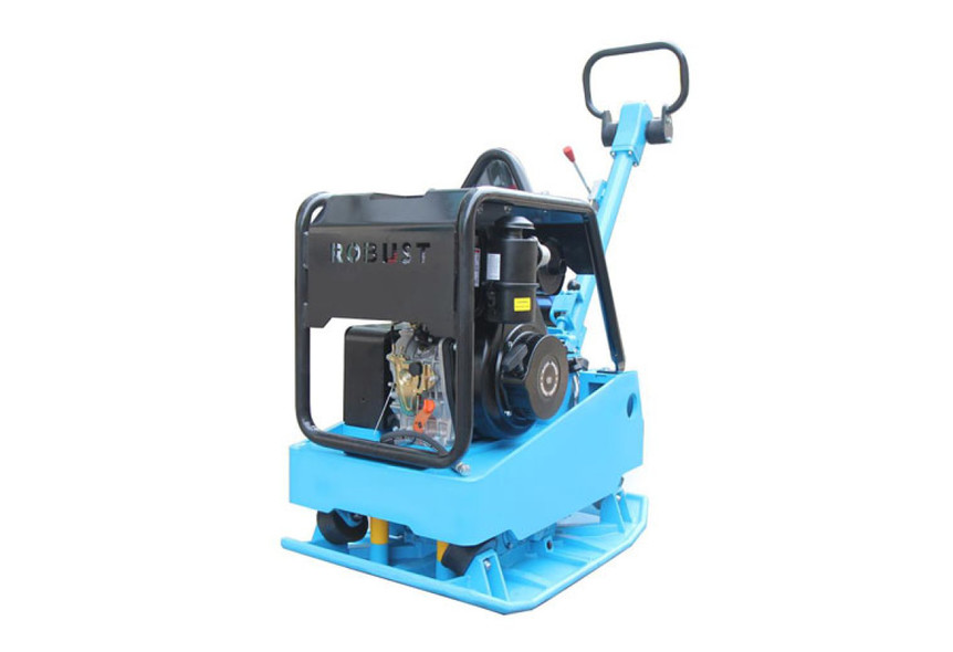 Виброплита дизельная реверсивная Robust CPC 600 DE Виброплита дизельная реверсивная Robust CPC 600 DE