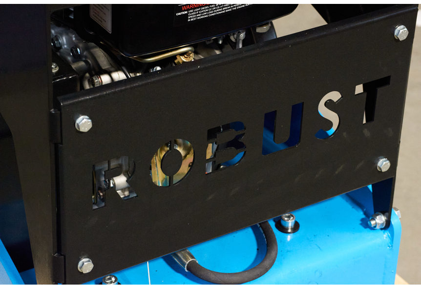 Виброплита дизельная реверсивная Robust CPC 600 DE Виброплита дизельная реверсивная Robust CPC 600 DE